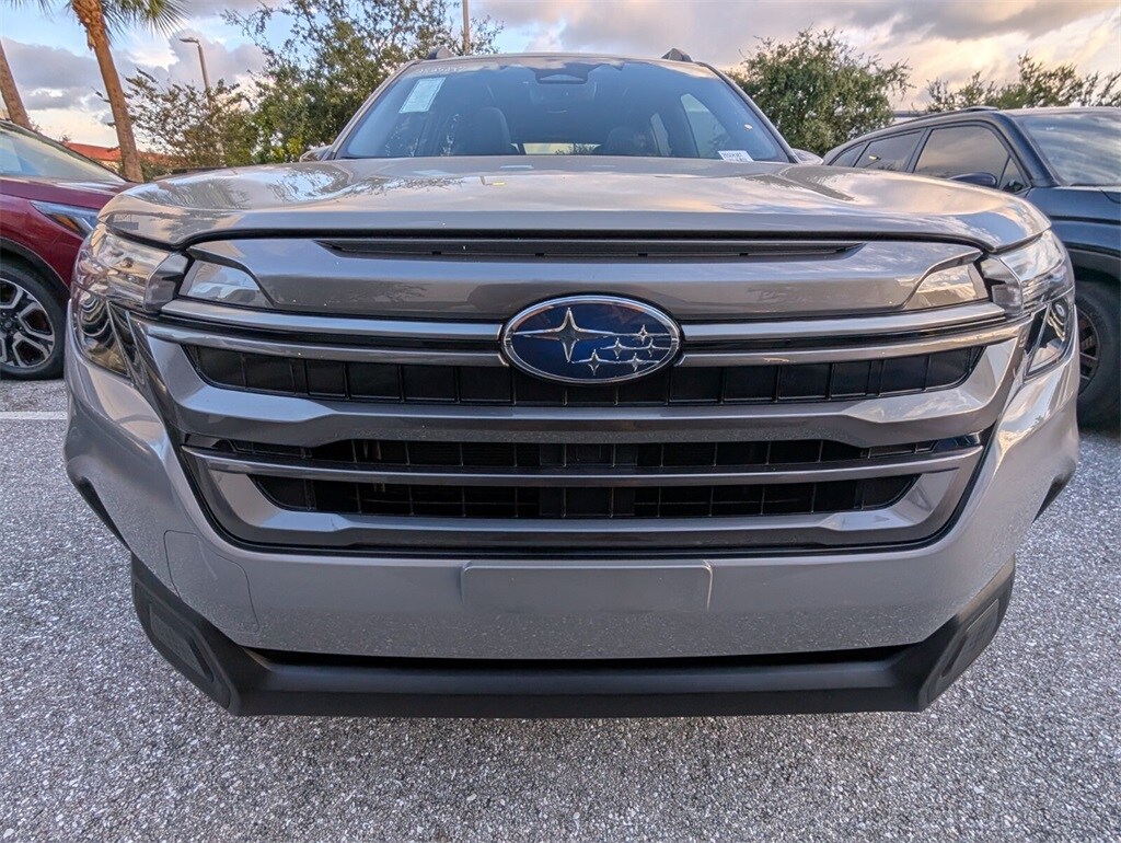 2025 Subaru Forester Premium photo 2