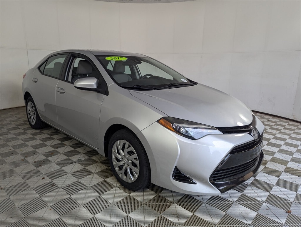 Used 2017 Toyota Corolla LE with VIN 5YFBURHEXHP718819 for sale in Delray Beach, FL