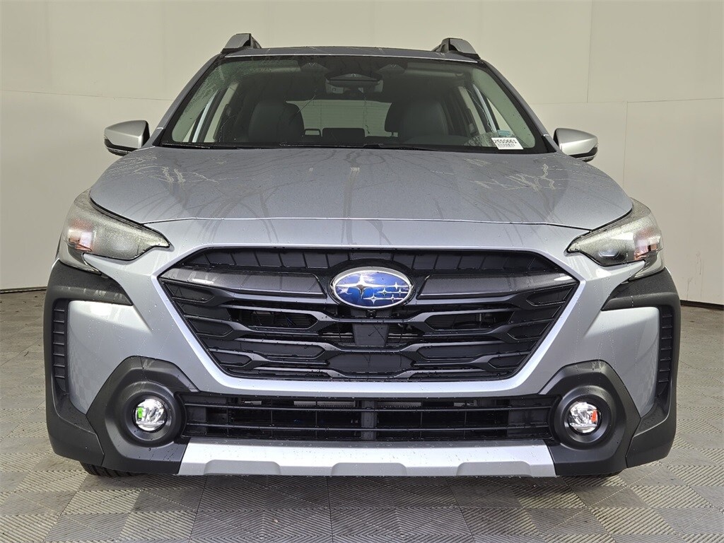 2025 Subaru Outback Touring photo 3