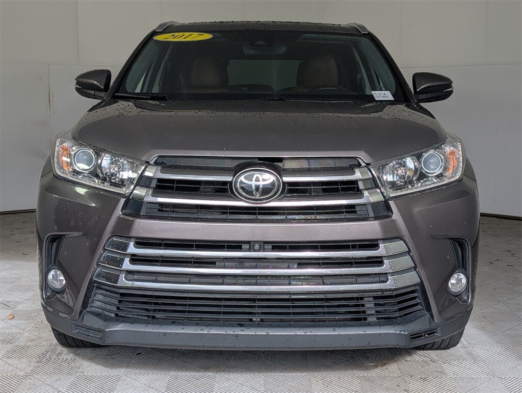 2017 Toyota Highlander Limited Platinum photo 3