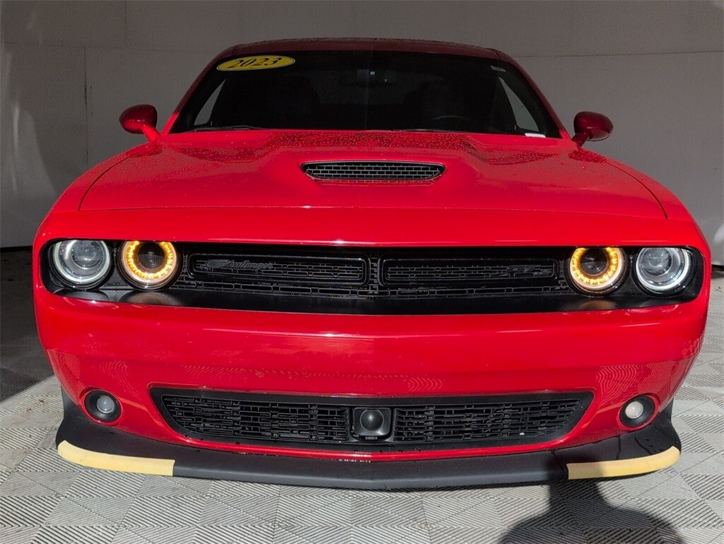 2023 Dodge Challenger GT photo 3