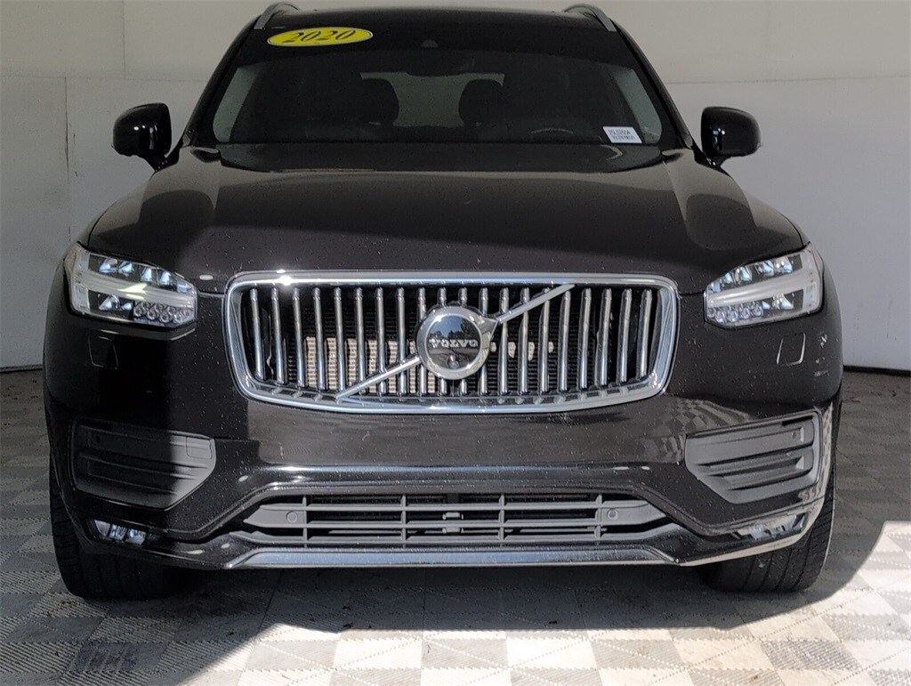 2020 Volvo XC90 T6 Momentum photo 3