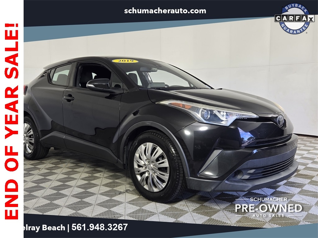 2019 Toyota C-HR LE's photo