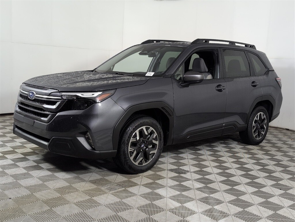 2025 Subaru Forester Premium photo 3