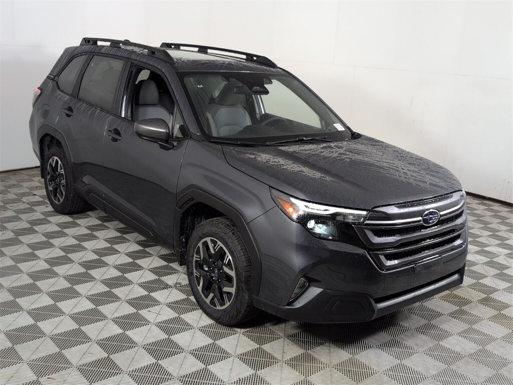 2025 Subaru Forester Premium photo 2