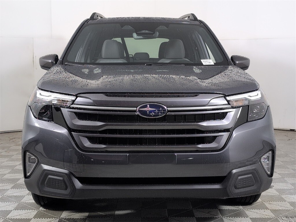 2025 Subaru Forester Premium photo 2