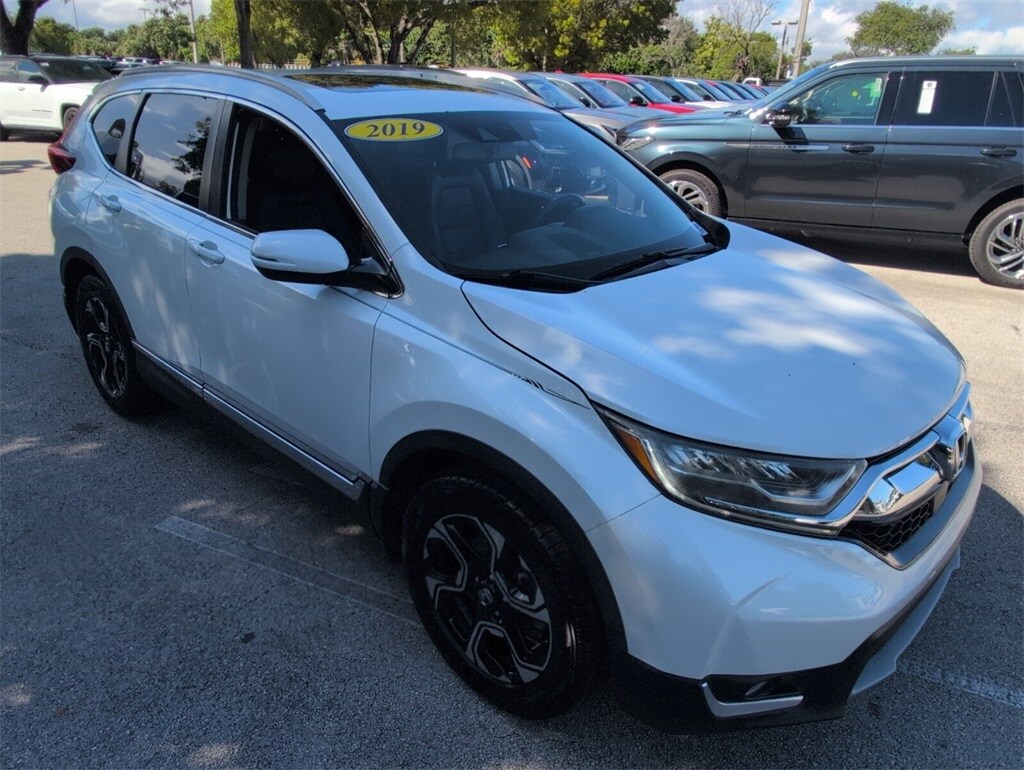 2019 Honda CR-V Touring photo 2
