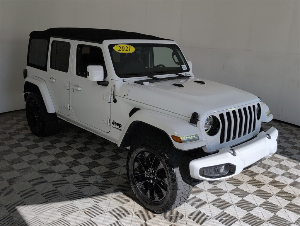 2021 Jeep Wrangler Unlimited Sahara High Altitude photo 2
