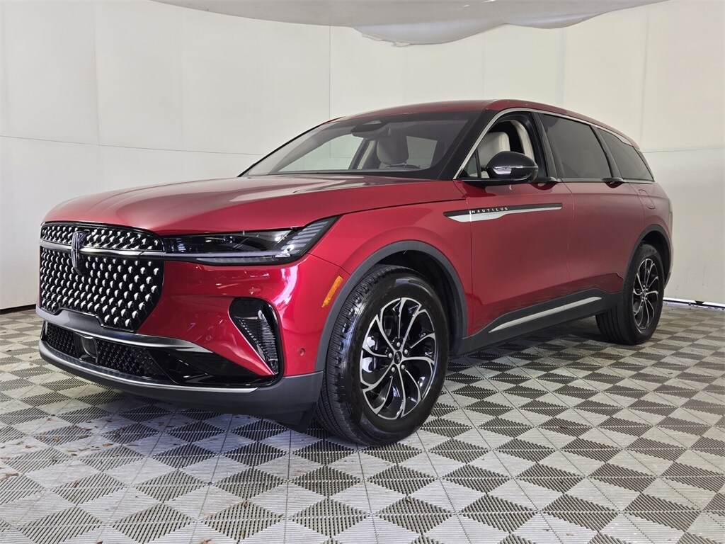 2024 Lincoln Nautilus Premiere photo 3