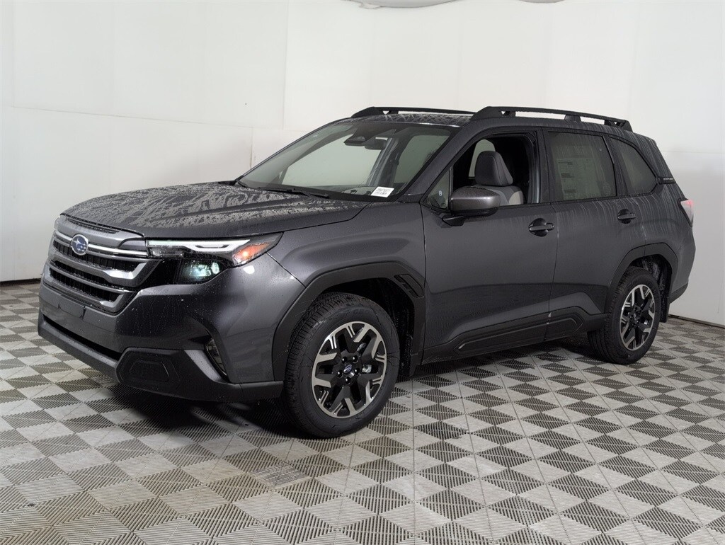 2025 Subaru Forester Premium photo 4