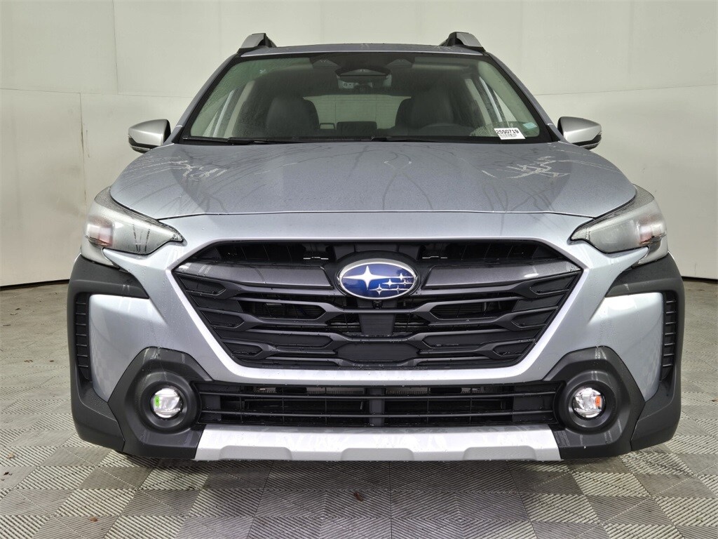 2025 Subaru Outback Touring XT photo 2