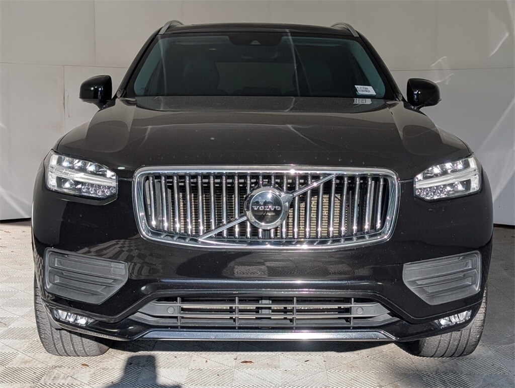 2020 Volvo XC90 T6 Momentum photo 2