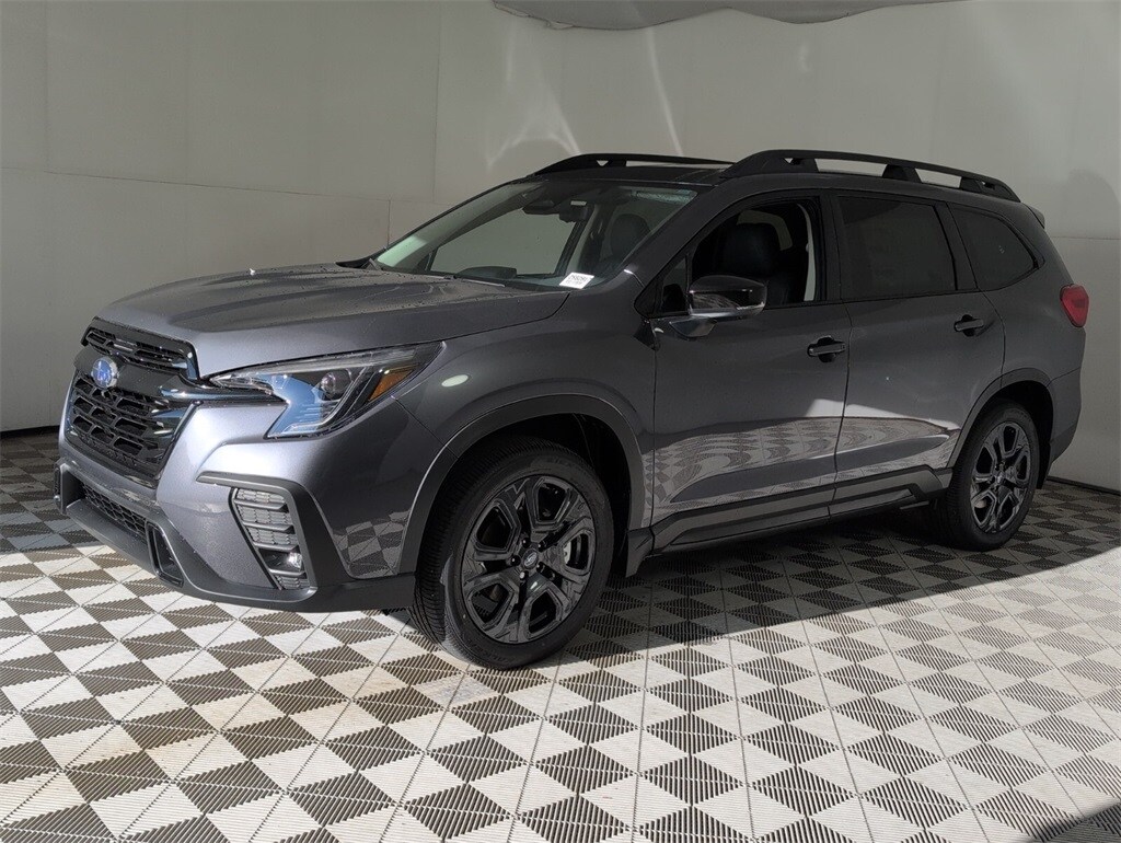 2025 Subaru Ascent Onyx Edition Touring photo 3