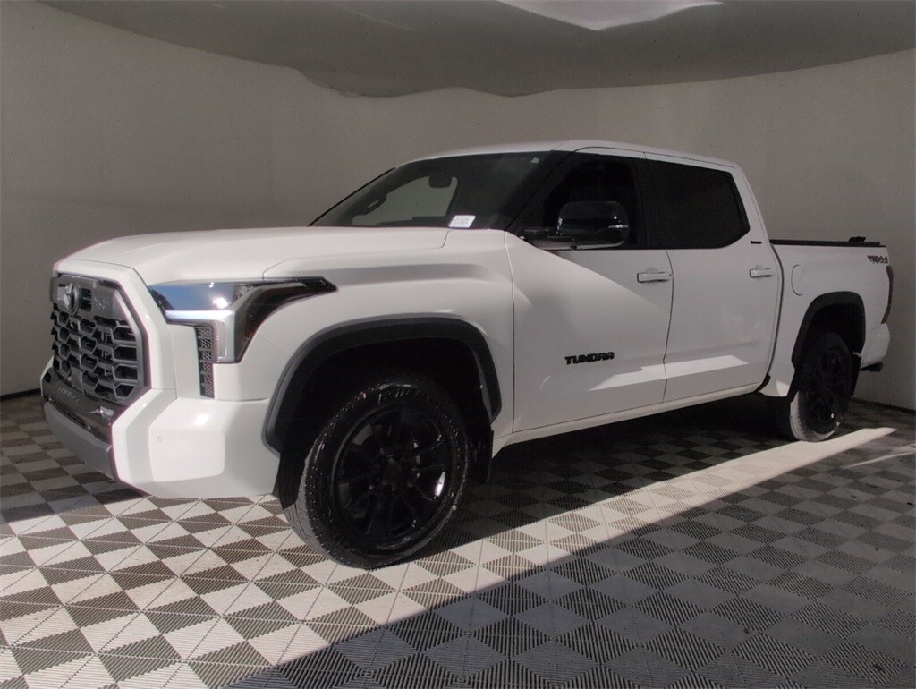 2025 Toyota Tundra Limited photo 3