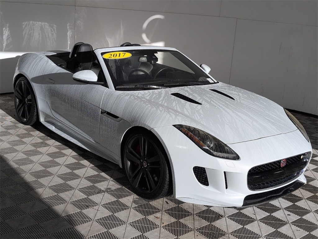 2017 Jaguar F-TYPE S photo 2