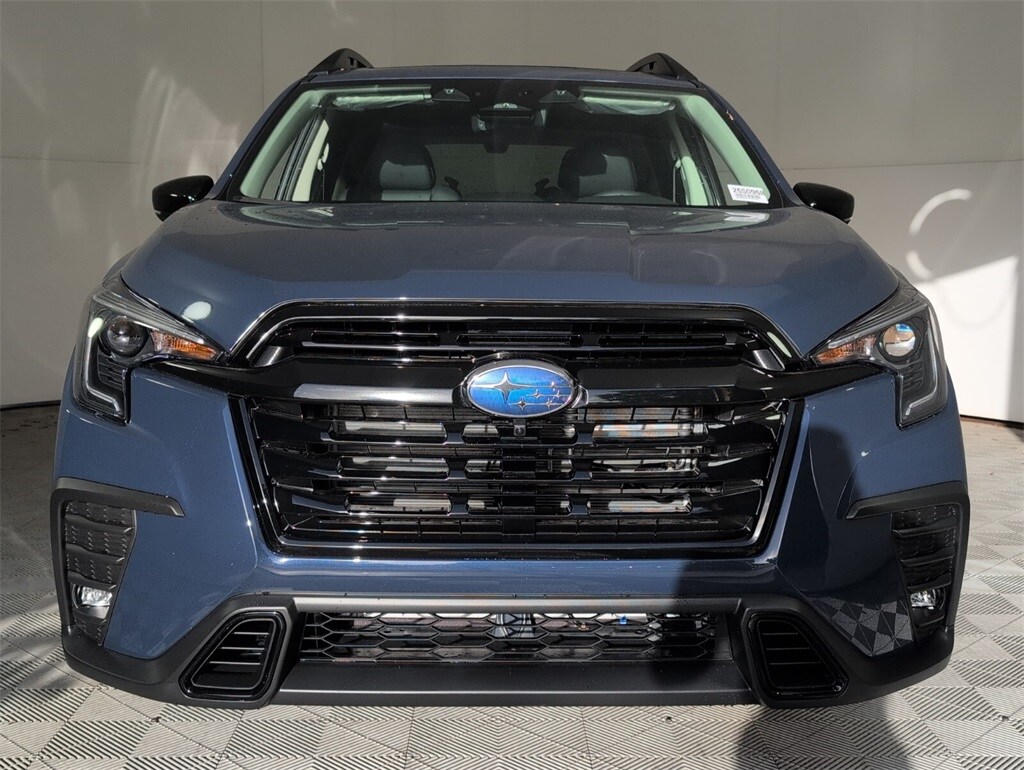 2025 Subaru Ascent Onyx Edition Touring photo 2