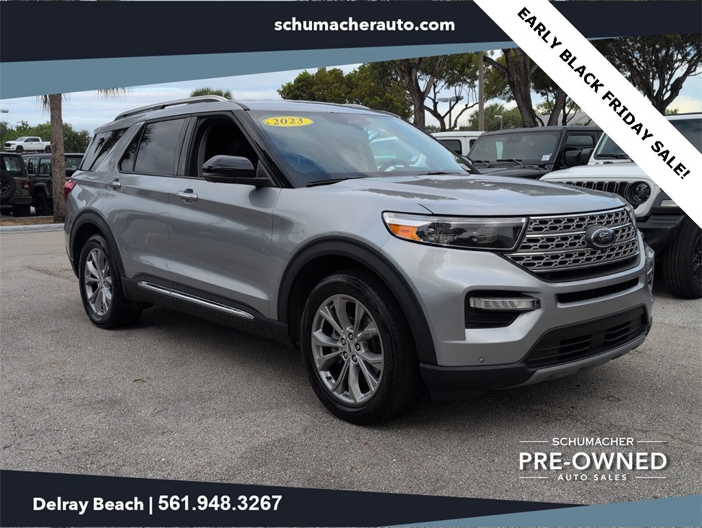 2023 Ford Explorer Limited's photo