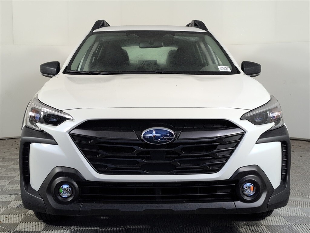 2025 Subaru Outback Base photo 3