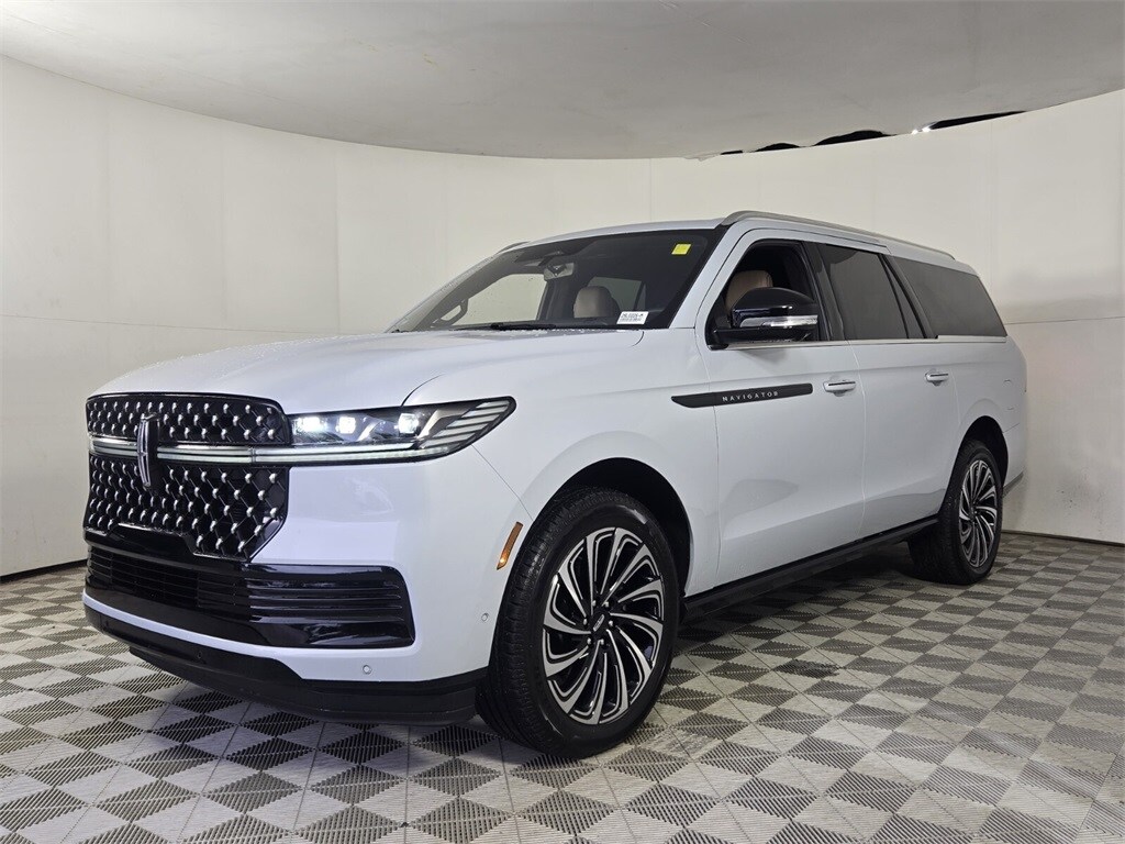 2025 Lincoln Navigator Black Label photo 4
