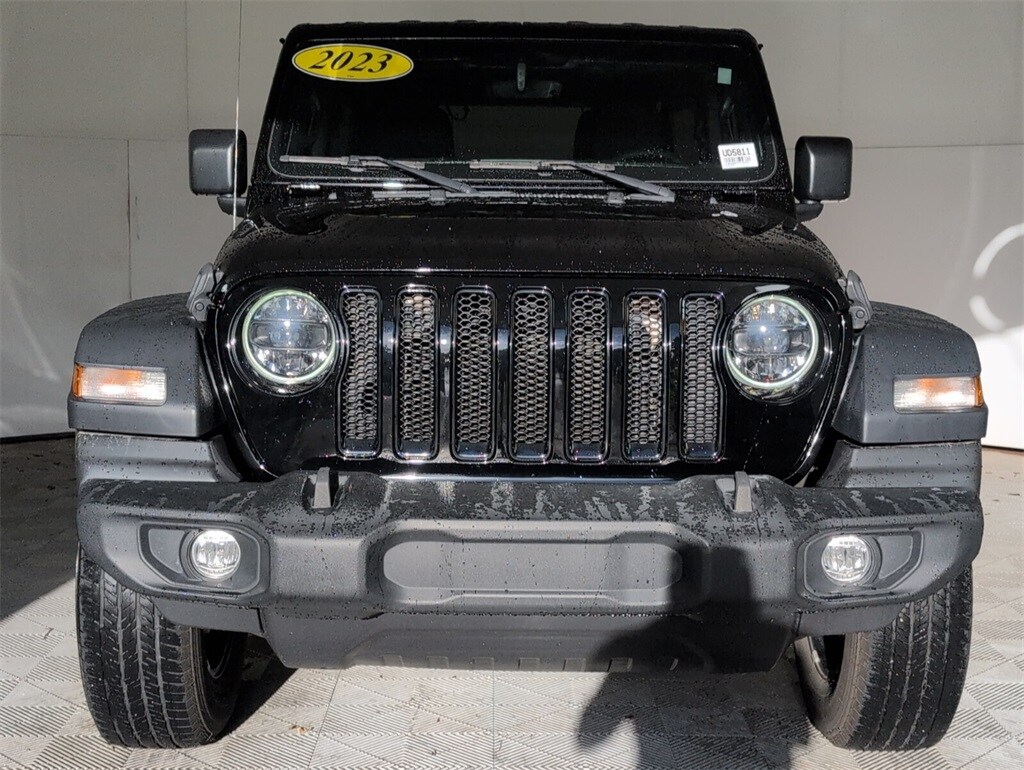 2023 Jeep Wrangler Altitude Sport photo 3