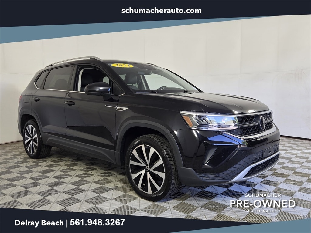 2024 Volkswagen Taos SE's photo