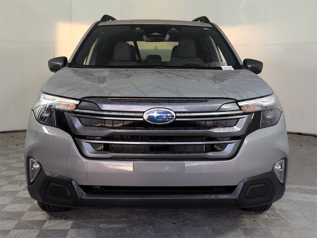 2025 Subaru Forester Premium photo 2