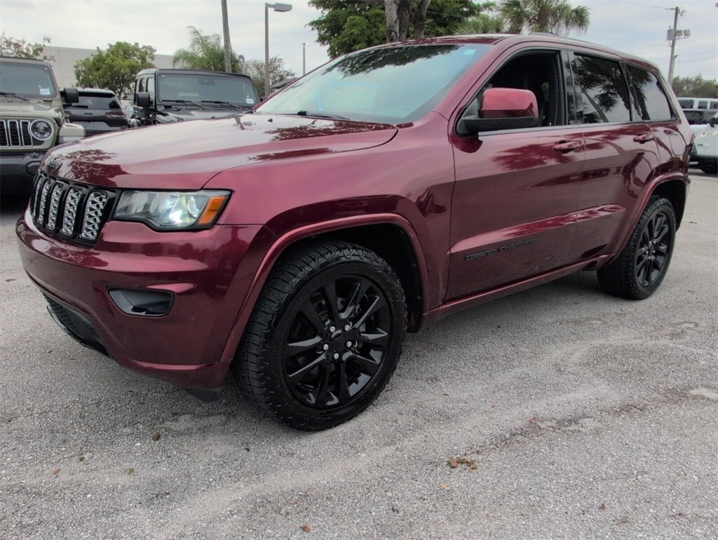 2018 Jeep Grand Cherokee Altitude photo 4