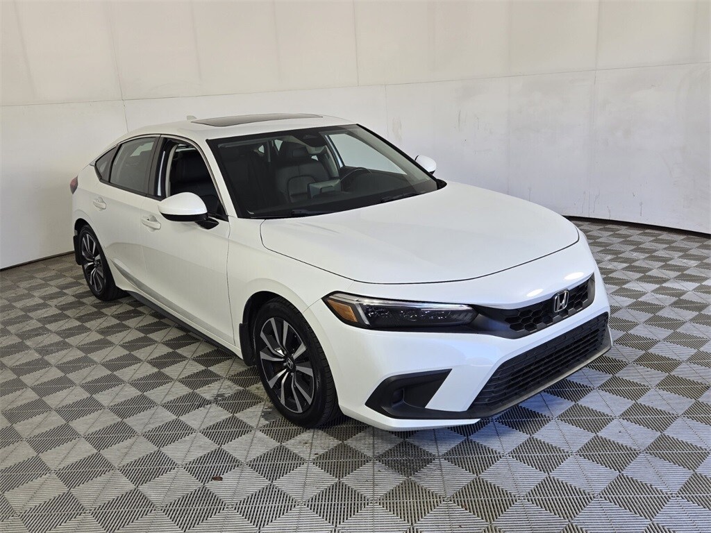 2022 Honda Civic EX-L Hatchback photo 2