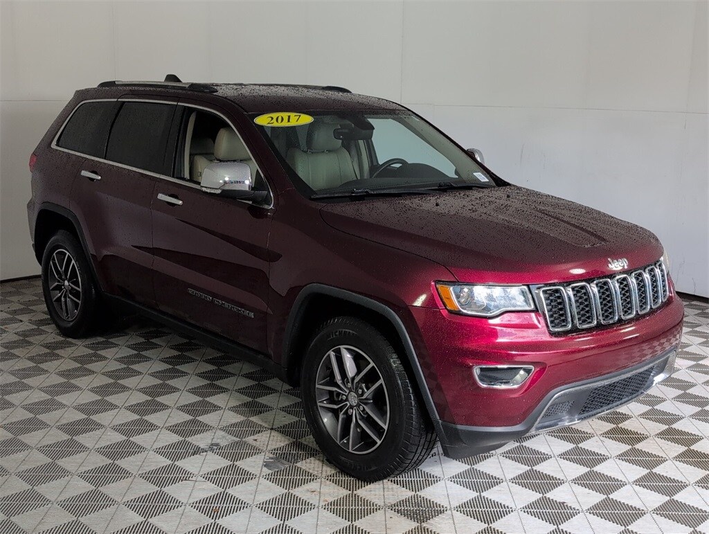 2017 Jeep Grand Cherokee Limited photo 2