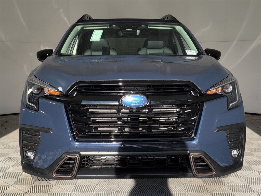 2025 Subaru Ascent Limited photo 2