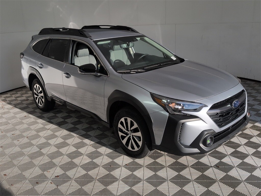 2025 Subaru Outback Premium photo 2