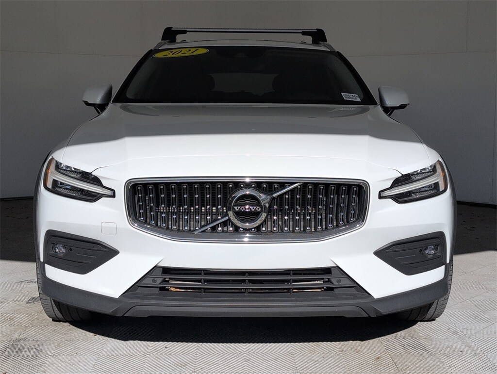 2021 Volvo V60 Cross Country T5 photo 3