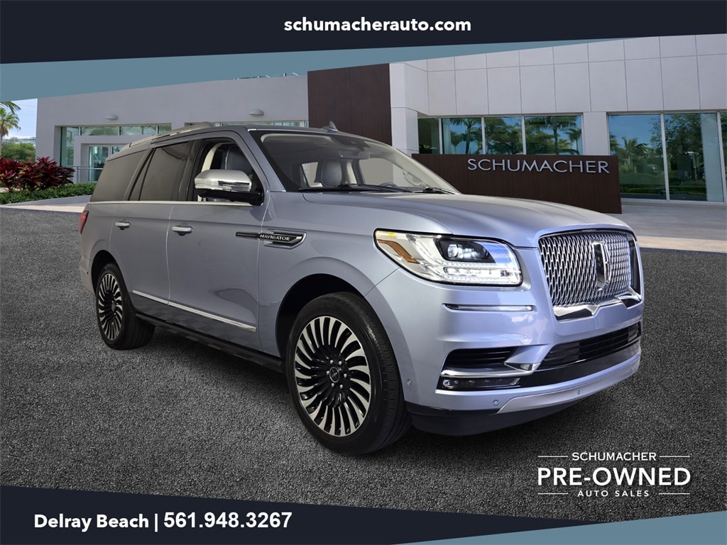 2018 Lincoln Navigator Black Label's photo