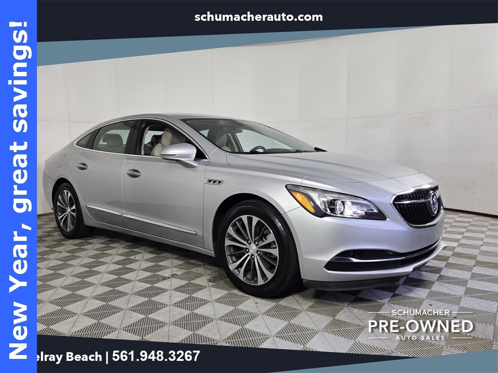 2017 Buick LaCrosse Essence's photo