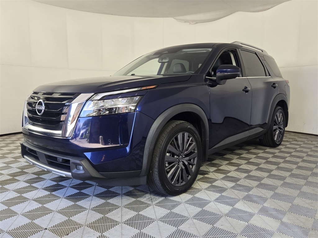 Used 2022 Nissan Pathfinder SL SUV