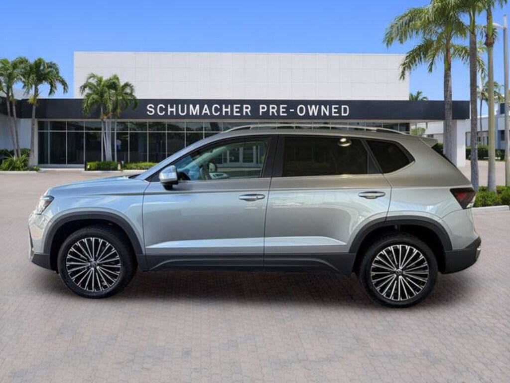 Used 2025 Volkswagen Taos 1.5T SE SUV