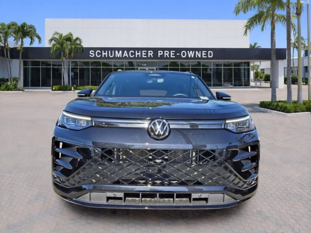Used 2025 Volkswagen Tiguan 2.0T SE R-Line Black SUV