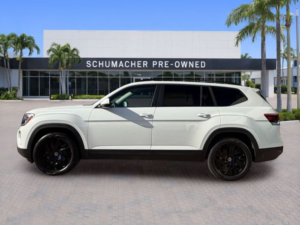 Used 2024 Volkswagen Atlas 2.0T SE w/Technology SUV