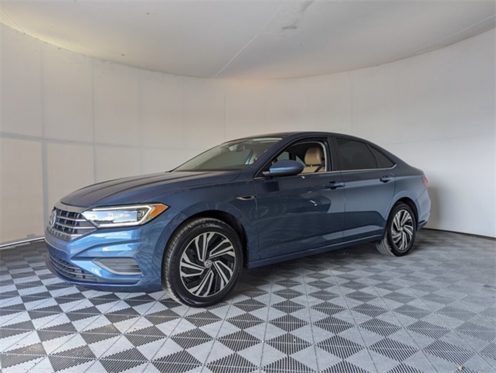 Used 2020 Volkswagen Jetta SEL Sedan