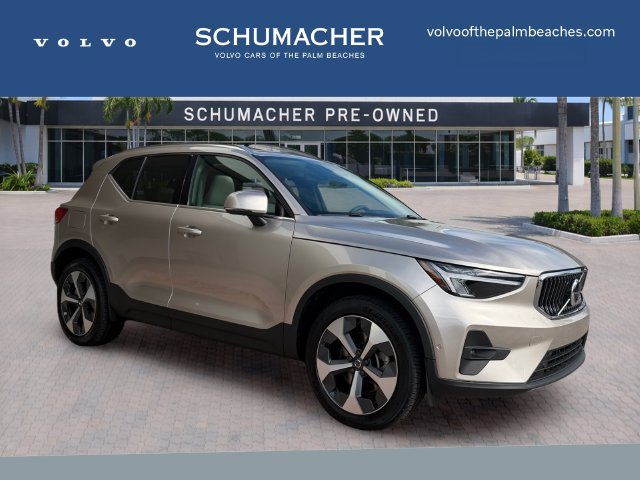 2024 Volvo XC40 B5 Plus Bright Theme SUV