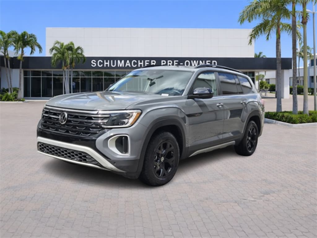 Used 2025 Volkswagen Atlas 2.0T Peak Edition SUV