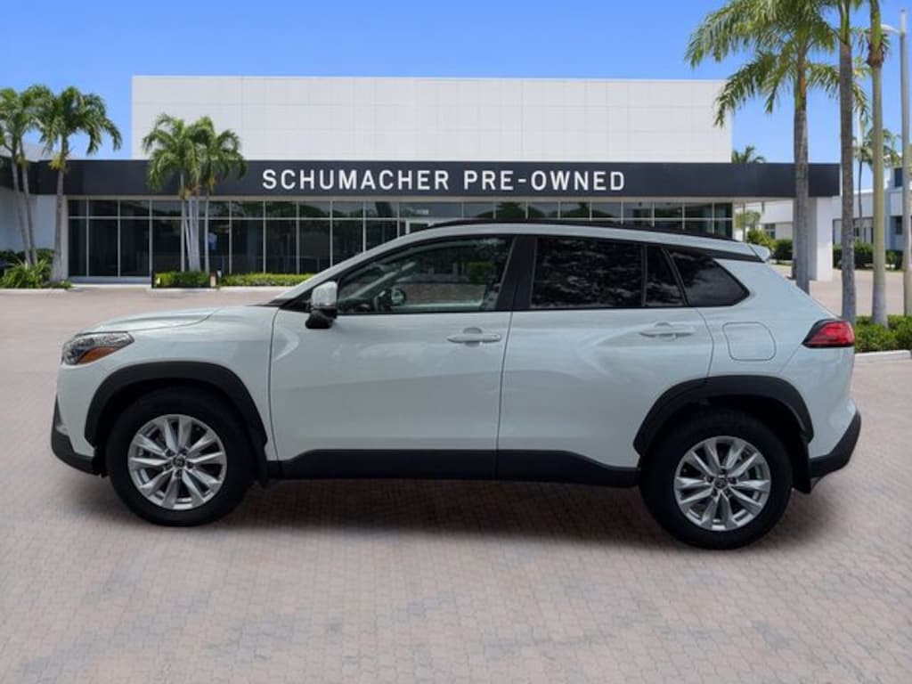 Used 2024 Toyota Corolla Cross LE SUV