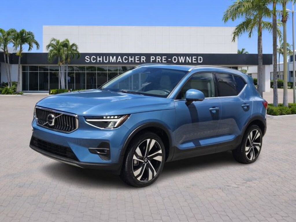 Used 2023 Volvo XC40 B4 Plus Bright Theme SUV