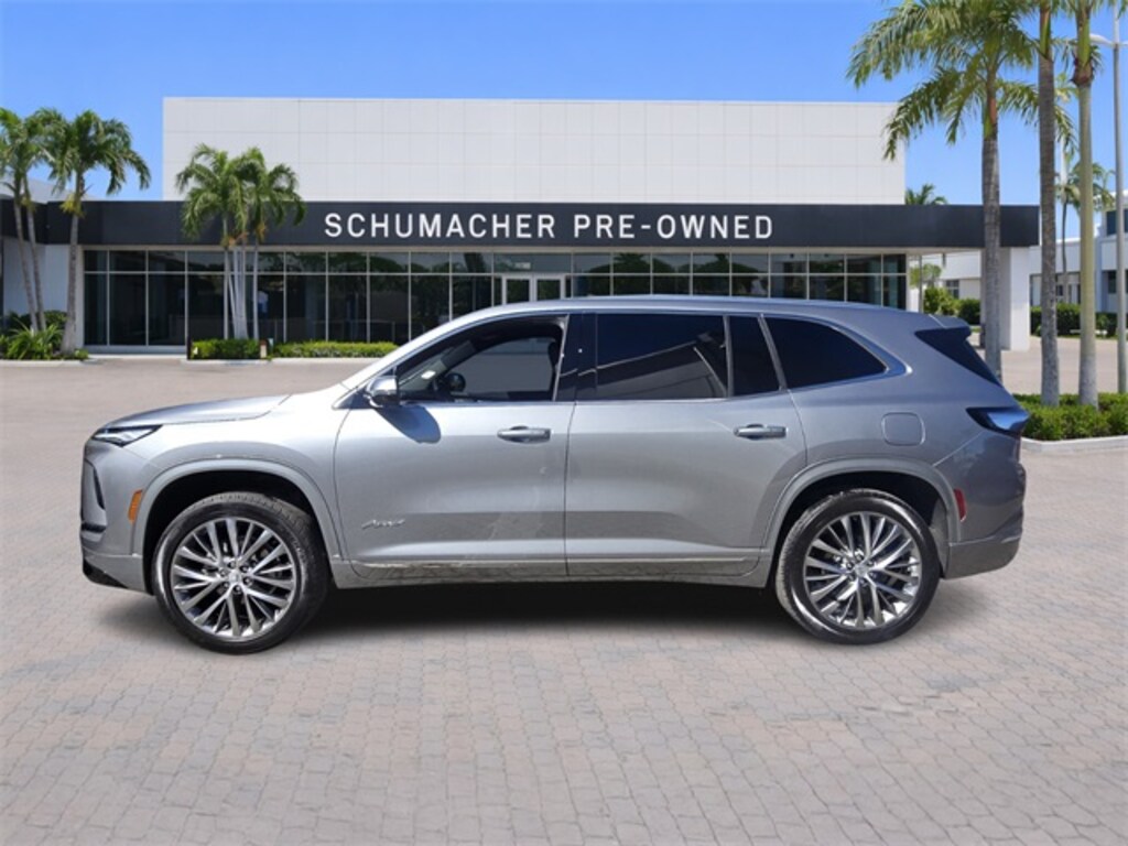Used 2025 Buick Enclave Avenir SUV