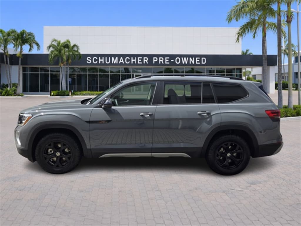 Used 2025 Volkswagen Atlas 2.0T Peak Edition SUV