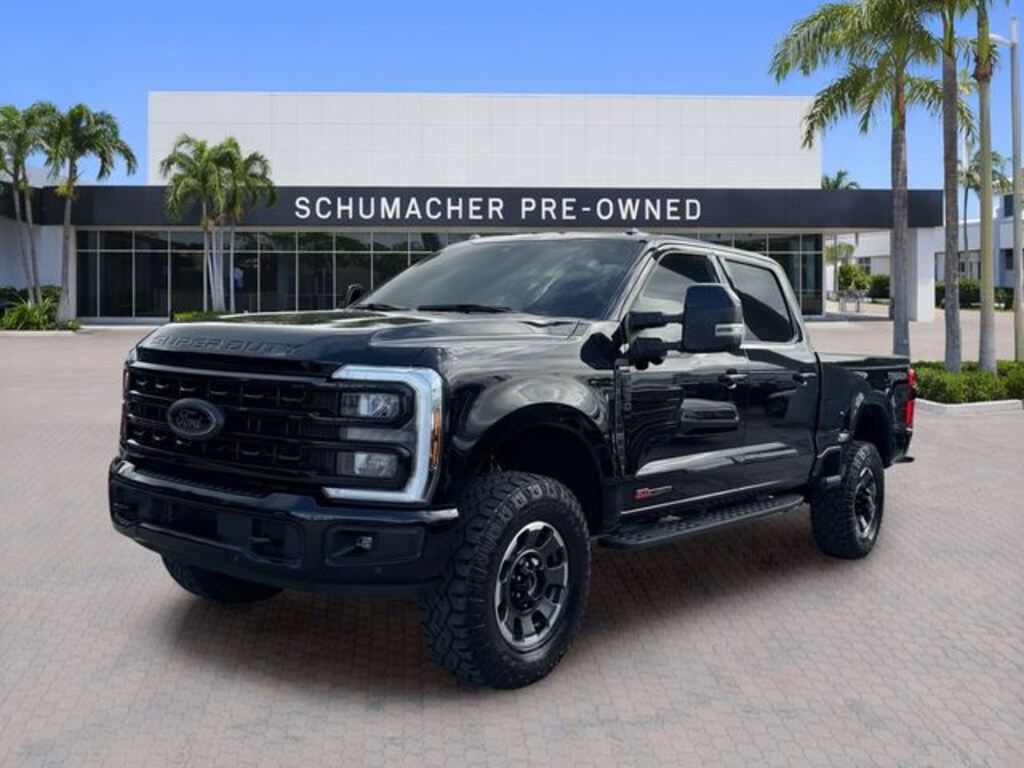 Used 2024 Ford F-250SD Lariat Truck