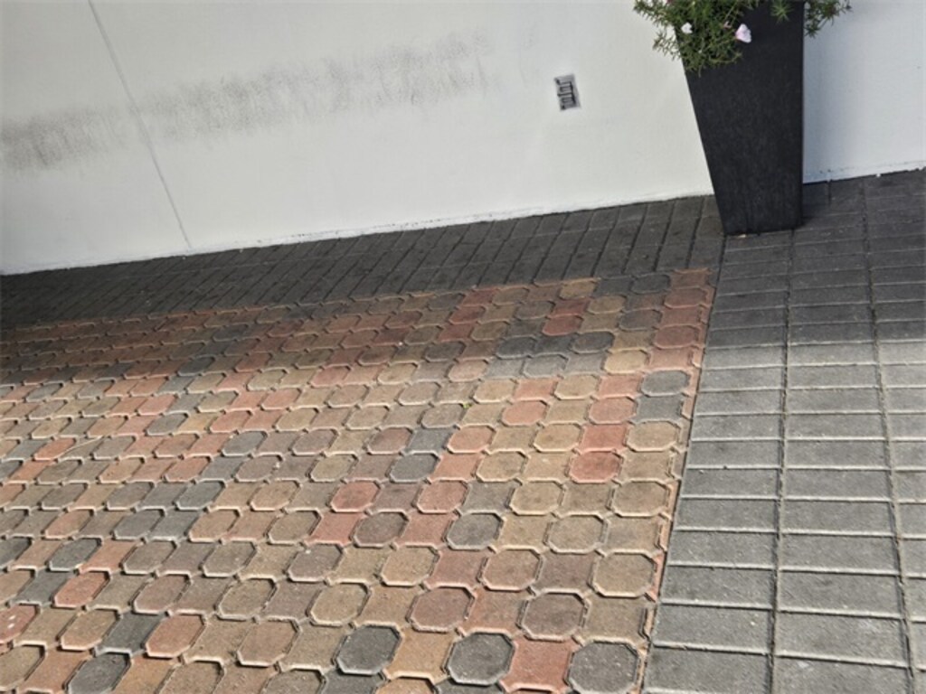 Used 2019 Jeep Grand Cherokee Laredo SUV