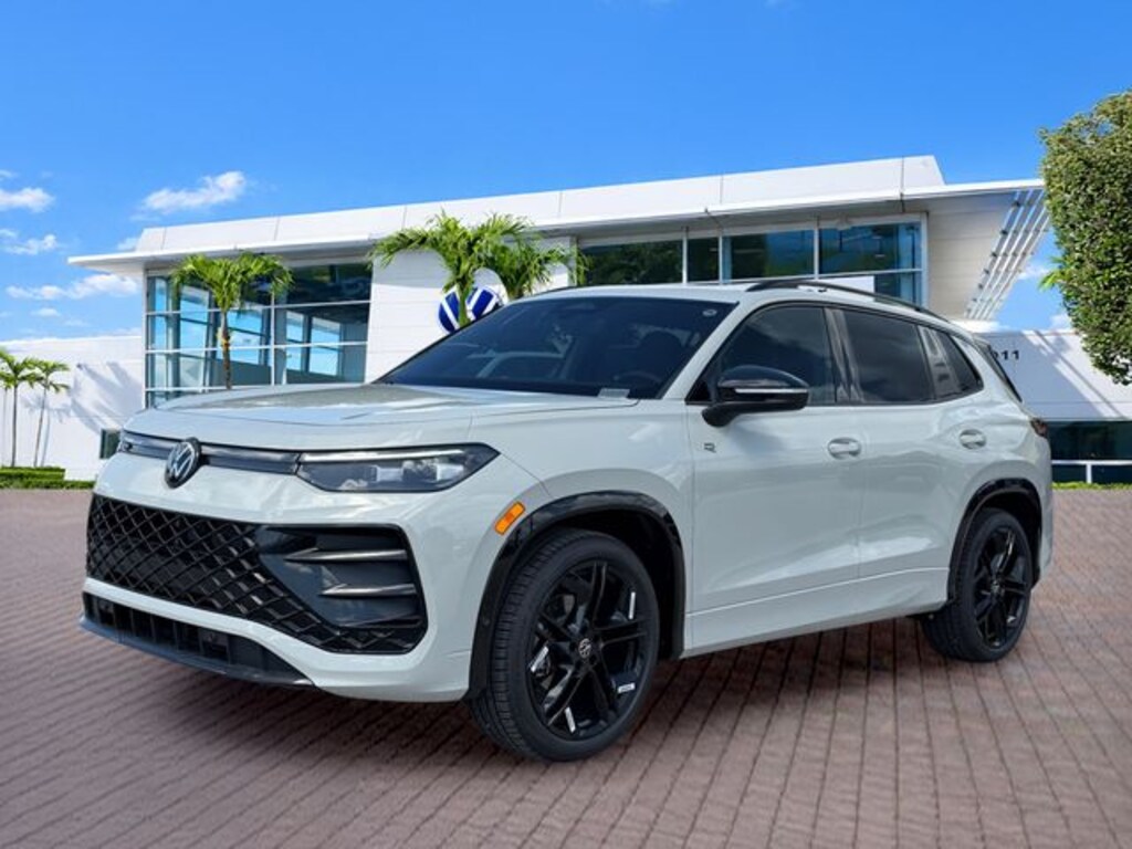 New 2026 Volkswagen Tiguan 2.0T SE R-Line Black SUV