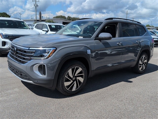 2026 Volkswagen Atlas SE Technology photo 4