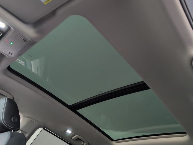 2026 Volkswagen Atlas SE w/Tech - Photo 11